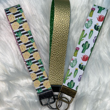 Load image into Gallery viewer, Keychain Wristlet
